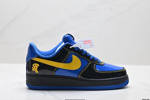 Footwear 241790818