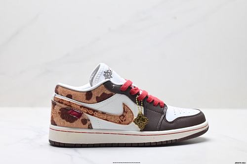 Footwear 242239500