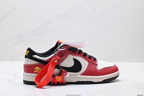 Footwear 241798940