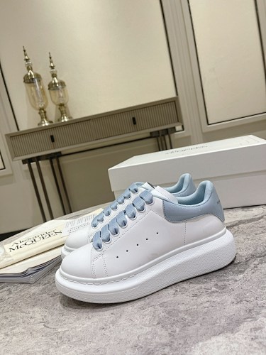 Alexander McQueen - 193817555