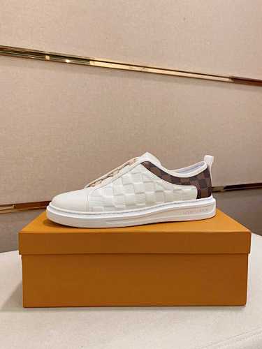 Louis Vuitton Trainer - 183351954