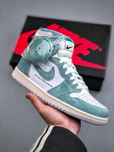 Nike Air Jordan 1 Retro High OG 1 555088 - 242239747