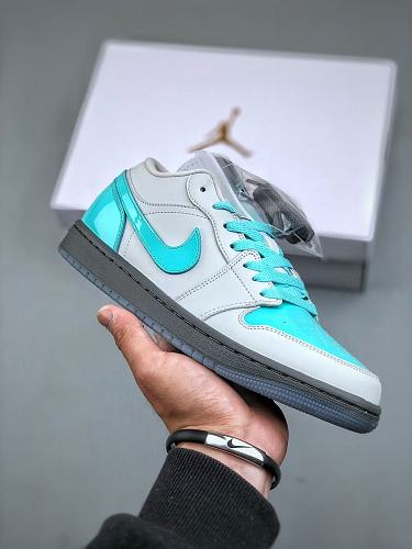 Footwear 242241344