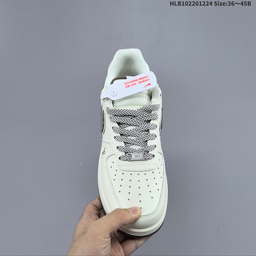 Footwear 244549137 photograph 7