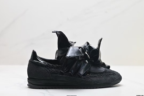 Footwear 242243230