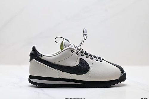 Footwear 242245109