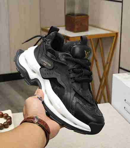 Louis Vuitton Trainer - 183467051