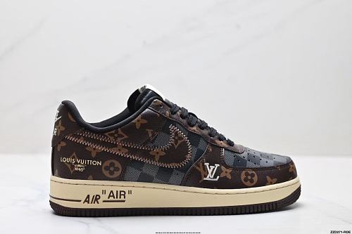 Footwear 241790709