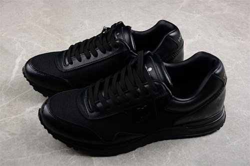 Louis Vuitton Trainer - 183042384