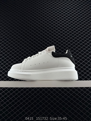 Alexander McQueen - 201150339