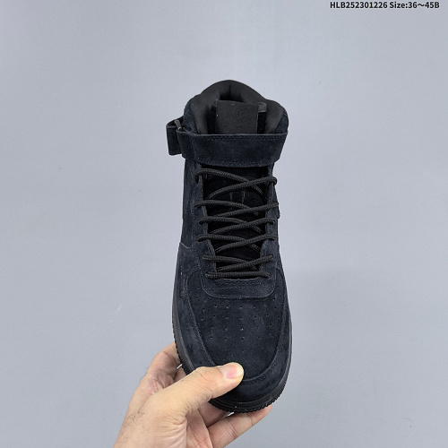 Footwear 244549007 photograph 7