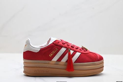 Footwear 242242030