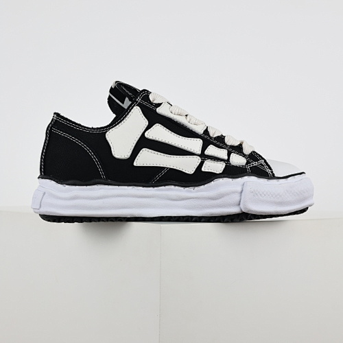 AMIRI Grau & Wei Skel TopLow Sneakers - 209561171