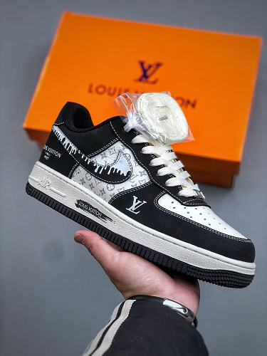 Footwear 241807565