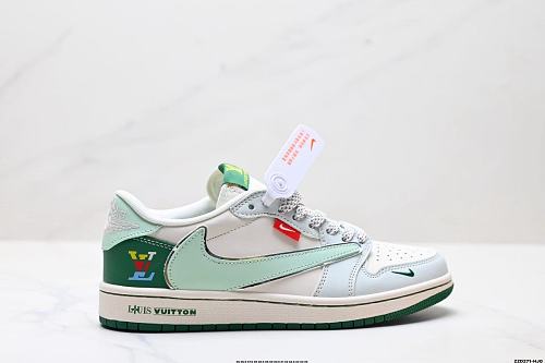 Footwear 242240355