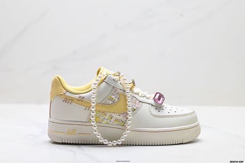 Footwear 241789614