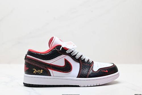 Footwear 242240526