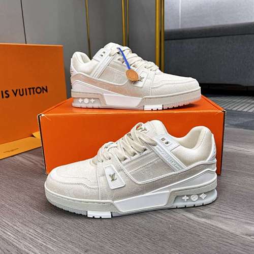 Louis Vuitton Trainer - 183359311