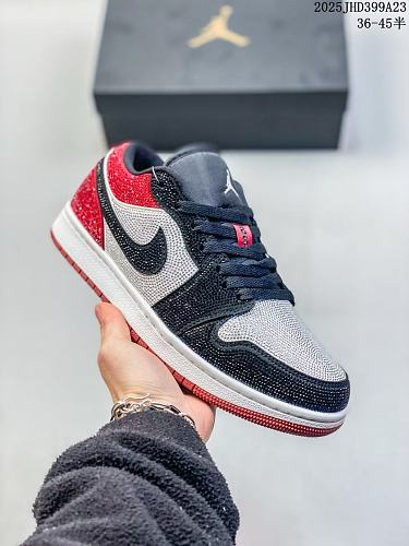Footwear 242241172