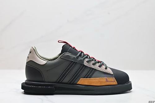 Footwear 242243412