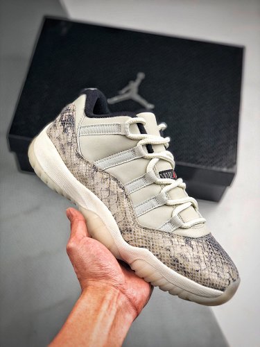 Air Jordan 11 - 184575409