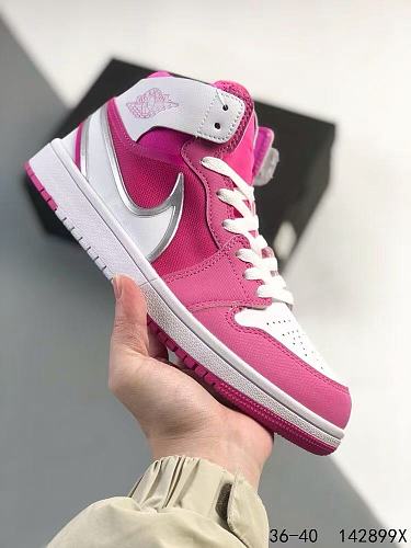Footwear 242241376