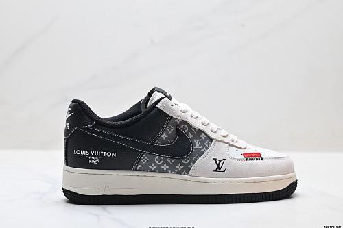 Footwear 241808769