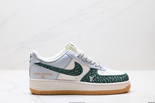 Footwear 241799086