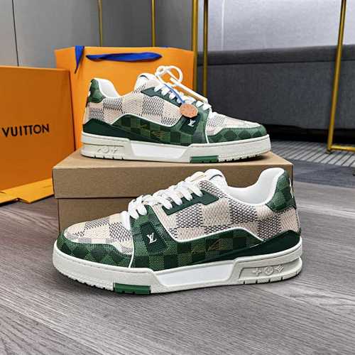 Louis Vuitton Trainer - 183359172