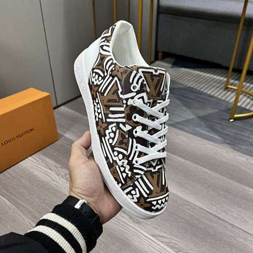 Louis Vuitton Trainer - 183466267
