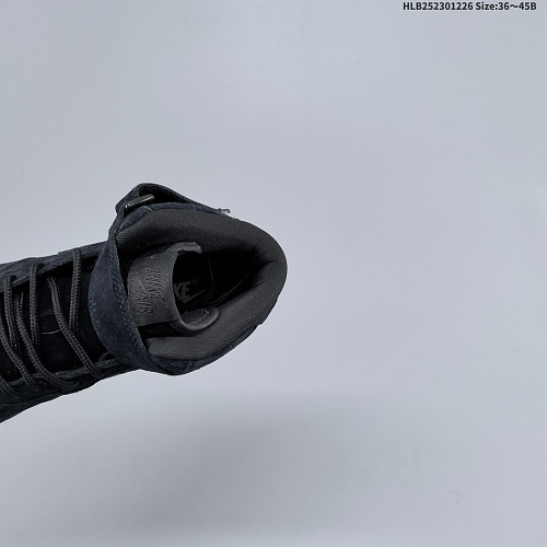 Footwear 244549007 photograph 3