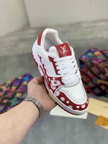 Louis Vuitton Trainer - 183467618
