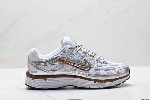 Footwear 242245021