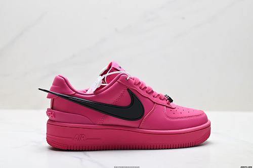 Footwear 241703900