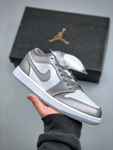 Footwear 242240139